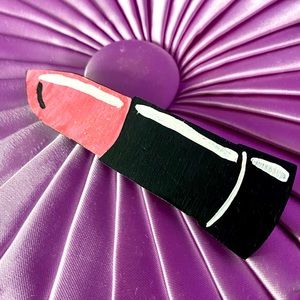 “Lipstick” brooch